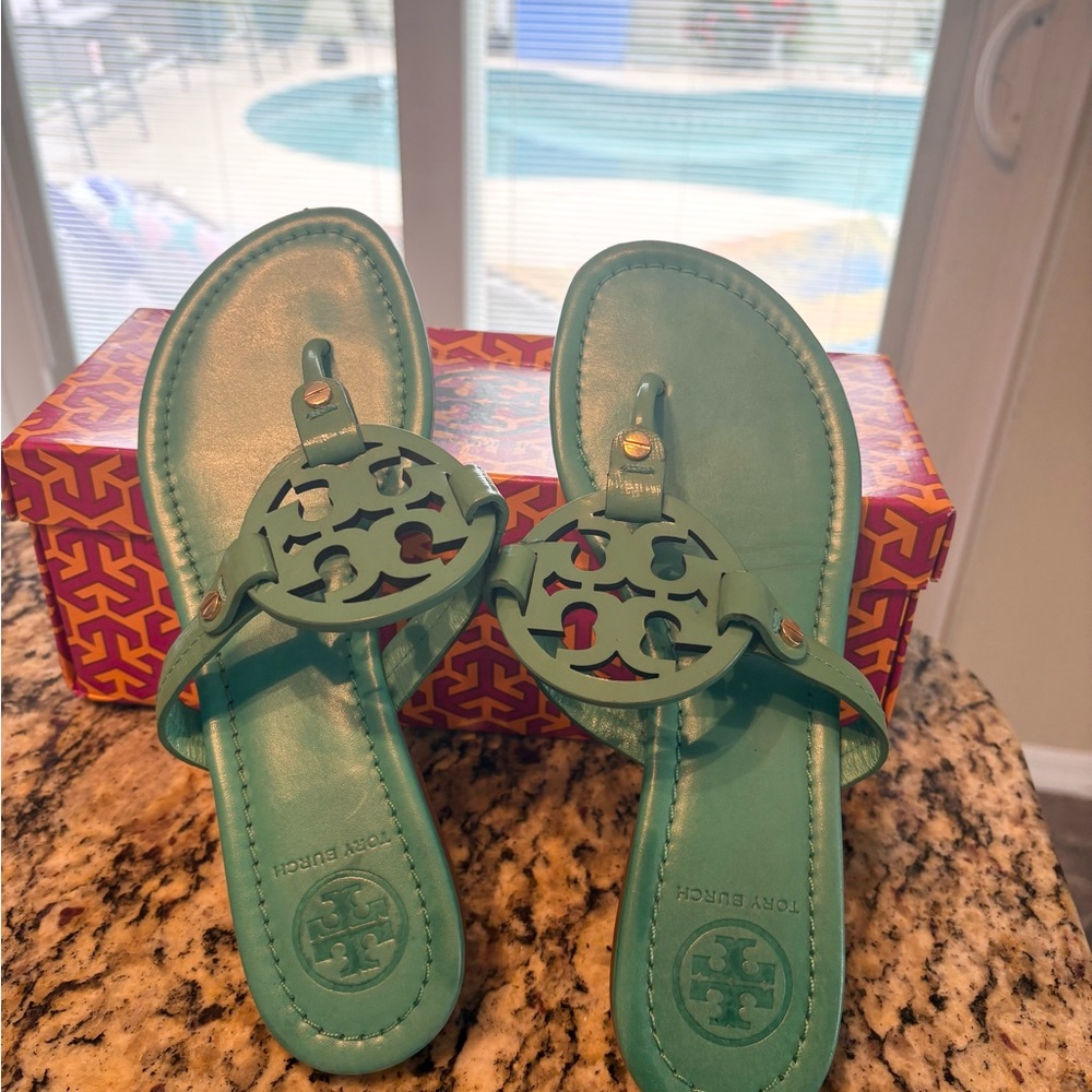 Tory Burch Turquoise Blue Sandals!         🩴💕🕶️